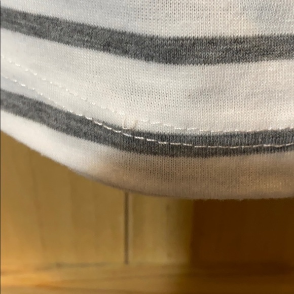 T-Shirt - Picture 4 of 6